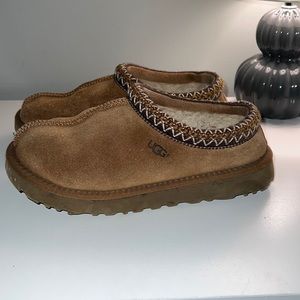 UGG Tasman